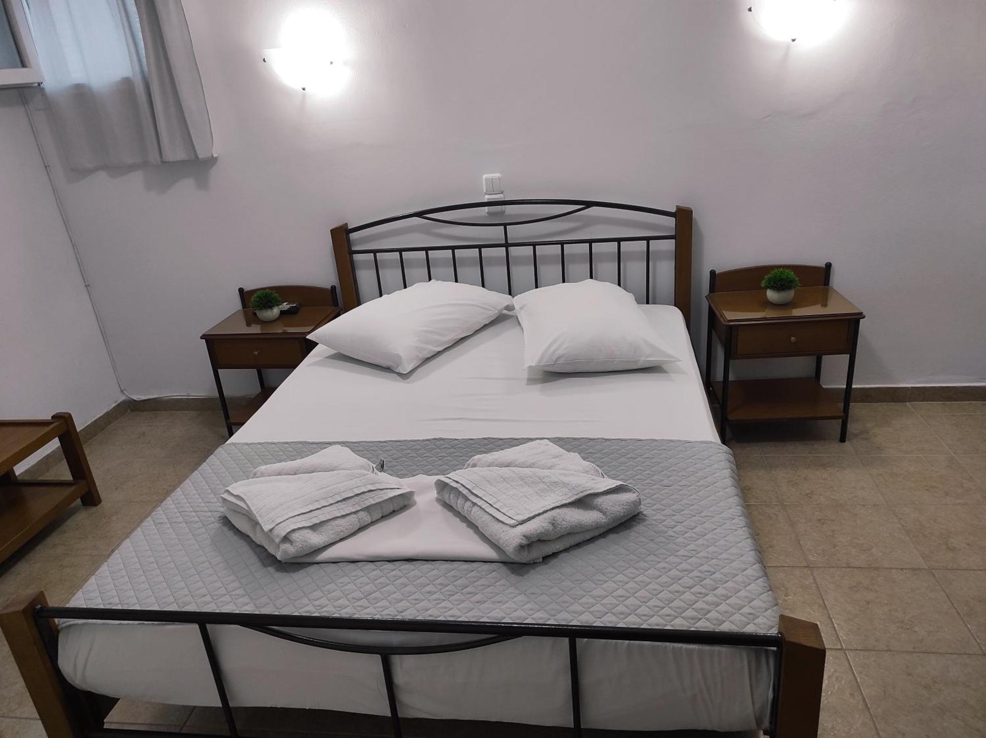 Vythos Apartment Adamantas  Exterior photo